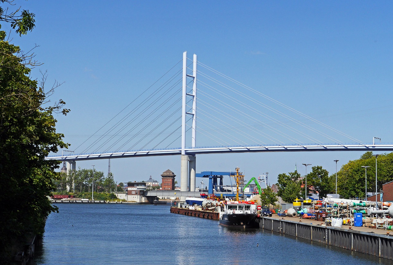 Rügen Tiltas, Didelis Tiltas, Plytų Tiltas, Traukimo Briauna, Federalinė Gatvė, Geležinkelis, Dänholm Sala, Uostas, Lakštinis Pilingas, Strelasund