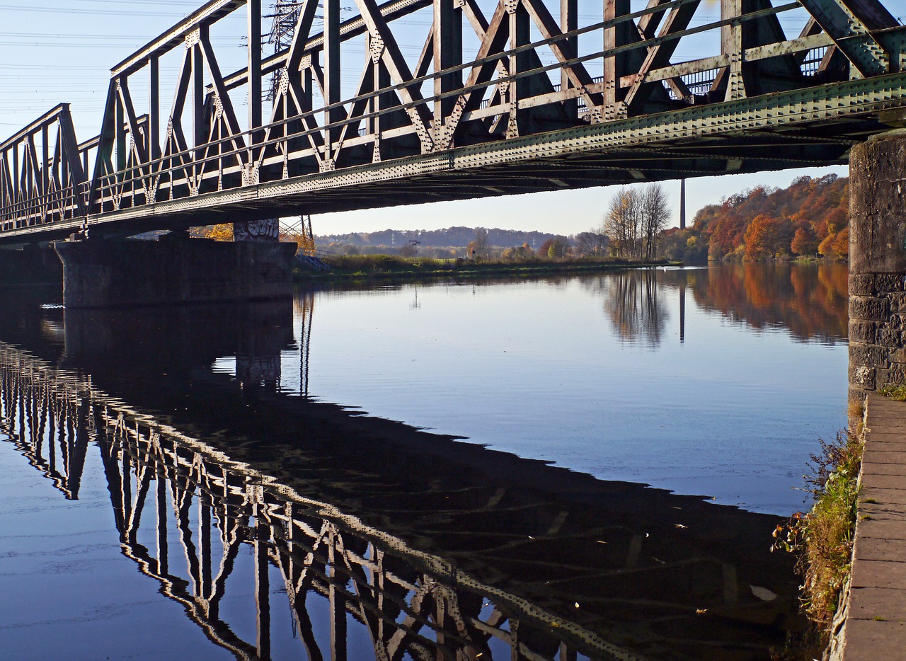 Ruhr, Ruhr Slėnis, Upės Kraštovaizdis, Geležinkelio Tiltas, Veidrodis, Jėgos Linija, Vėlyvas Ruduo, Upė, Ruhr Trail, Ruhr Area