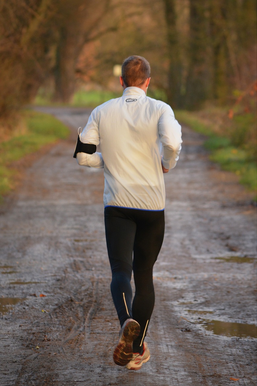 Bėgikas, Žmonės, Bėgiojimas, Vaikščioti, Jogger, Sportas, Vyras, Per Aprangą, Judėjimas, Nemokamos Nuotraukos