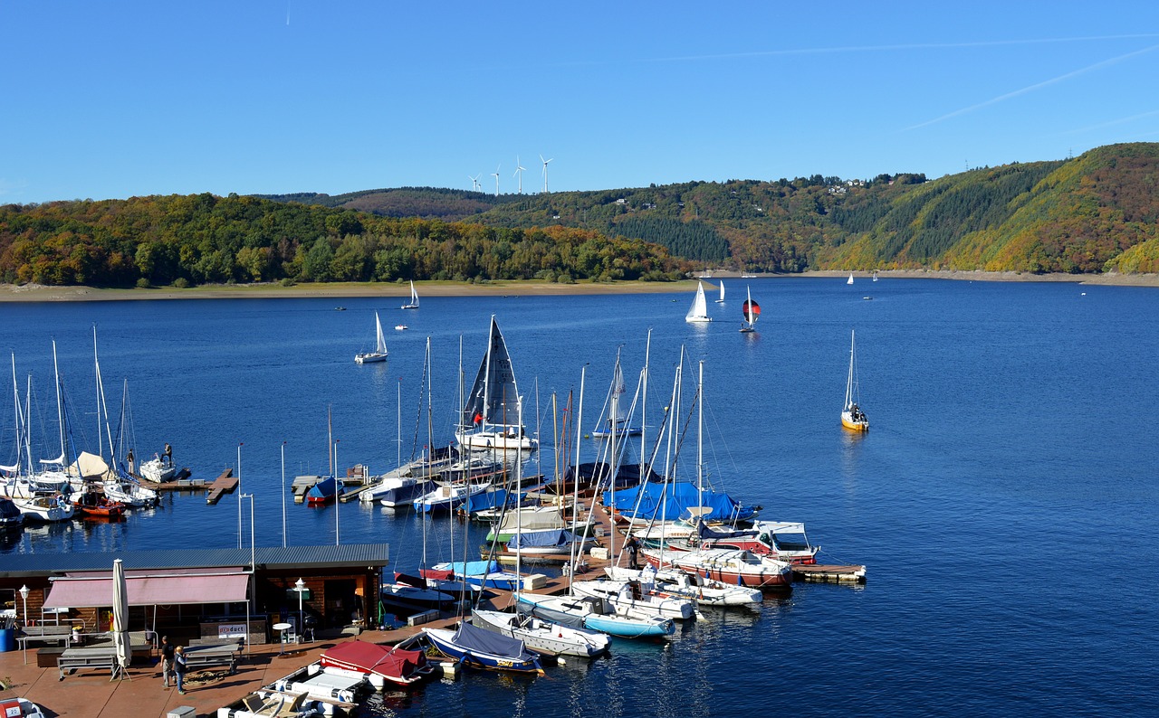 Rurtalsperre, Schwammenauel, Eifel, Ežeras, Vanduo, Vokietija, Valtys, Burlaiviai, Prieplauka, Laivai