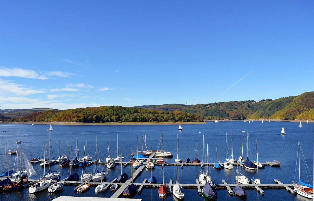 Rurtalsperre, Schwammenauel, Eifel, Ežeras, Vanduo, Vokietija, Valtys, Burlaiviai, Prieplauka, Laivai