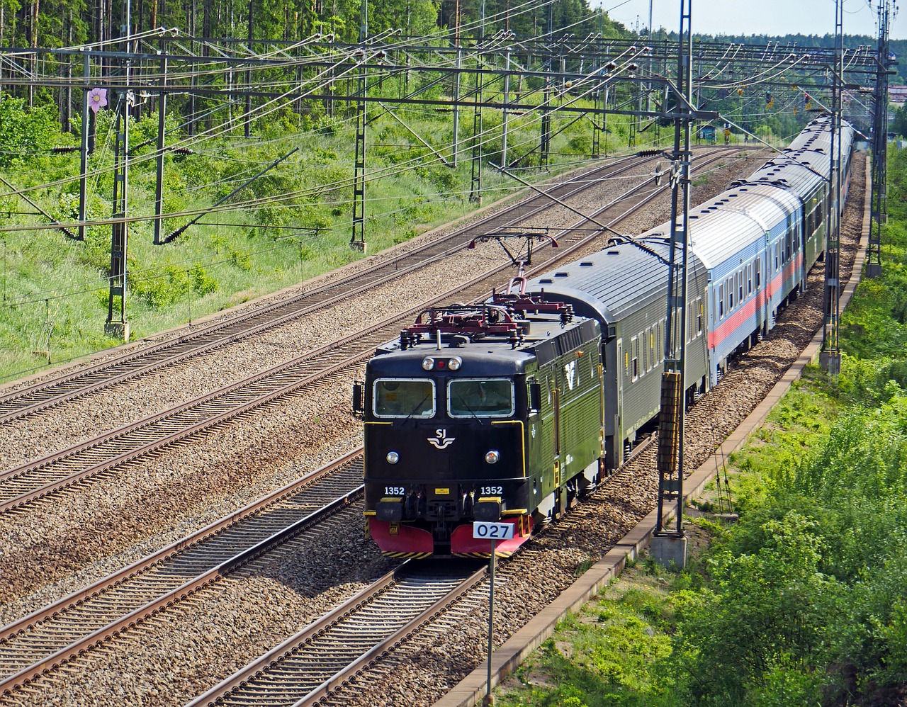 S-Bahn-Traukinys, Priemiestis, Lokbespannt, Stockholm - Uppsala, Elektrinis Lokomotyvas, Serija Rc6, Pakaitinis Transportas, Upės, Regioninis Traukinys, Švedijos Valstybiniai Geležinkeliai