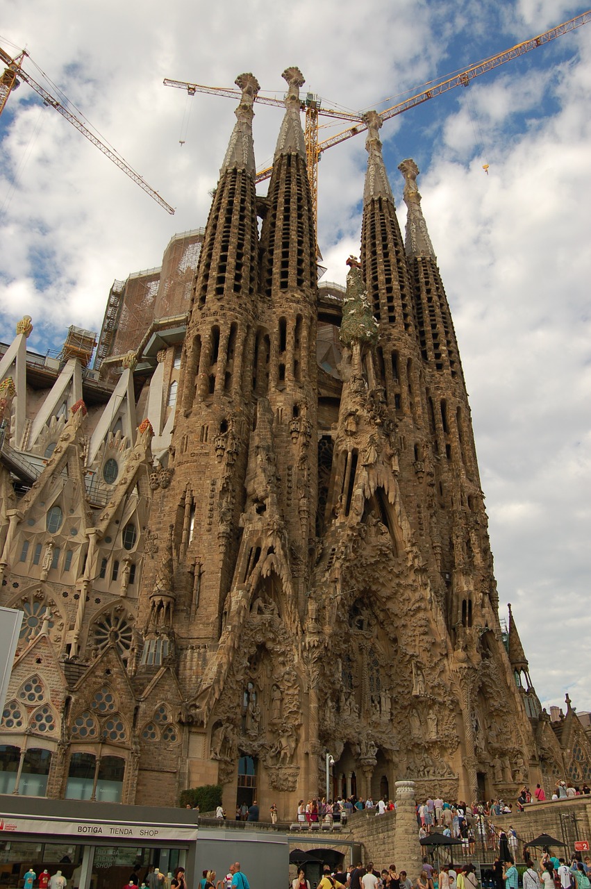 Sagrada Familia, Barcelona, Ispanija, La Sagrada Familia, Lankytinos Vietos, Katedra, Bokštas, Langas, Šviesa, Bažnyčia