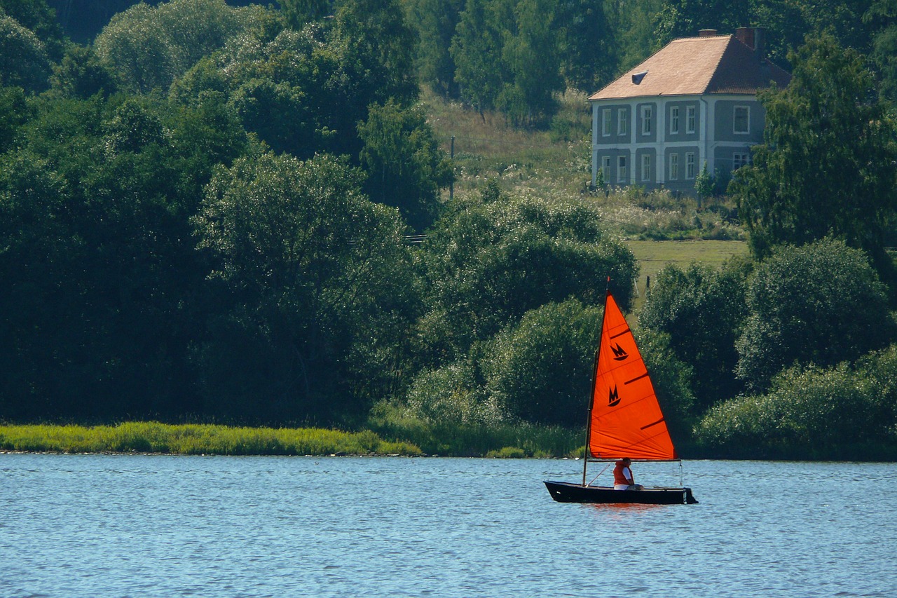 Burinė Valtis, Raudonos Burės, Lipno, Lipno Užtvankos, Rezervuaras, Ežeras, Nemokamos Nuotraukos,  Nemokama Licenzija