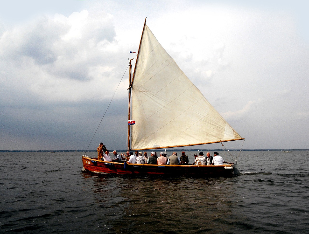 Burinė Valtis, Steinhuder Jūra, Kelionė Laivu, Kelionė Po Dainininką, Cecilian, Vanduo, Dangus, Buriu, Debesys, Nemokamos Nuotraukos