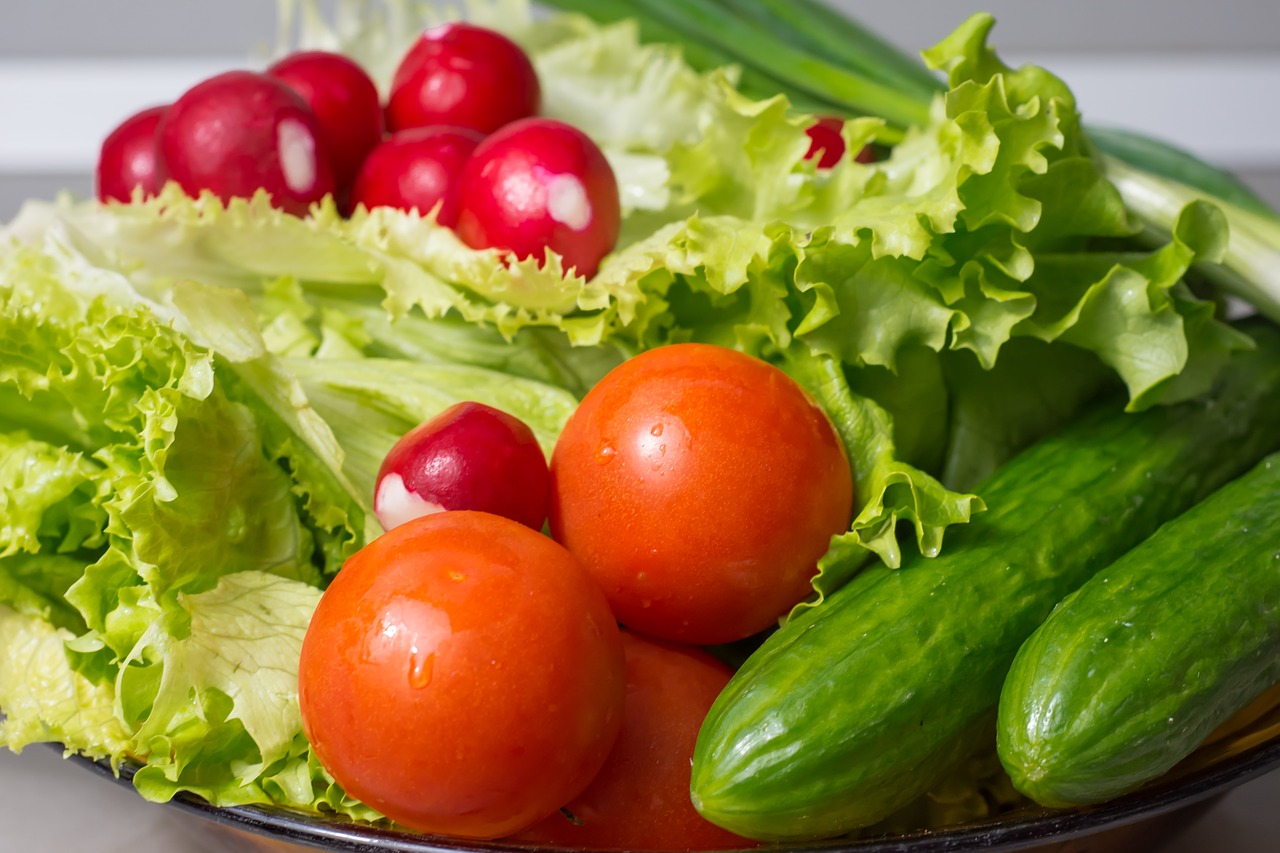 Salotos, Šviežias, Daržovės, Pomidorai, Žalias, Maistas, Sveikas, Vegetariškas, Mityba, Natūralus