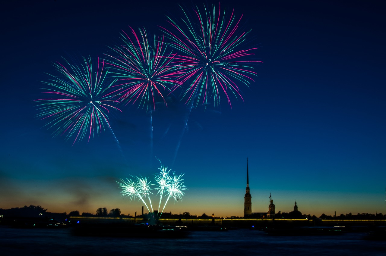 Sveikinimas,  Dieną Į Miestą,  Danguje,  Šventė,  Naktis,  Fejerverkai,  Žibintai,  Petropavlovsk Tvirtovė,  St Petersburg Rusija,  Petersburg