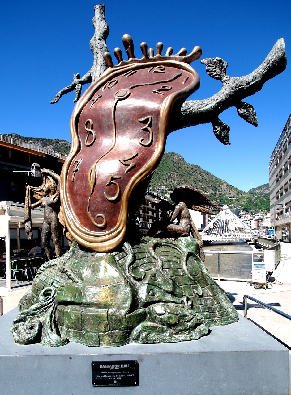 Salvador Dali, Laikrodis, Skulptūra, Laikas, Sirrealizmas, Fantazija, Andorra, Andorra La Valle, Katalonų, Menas