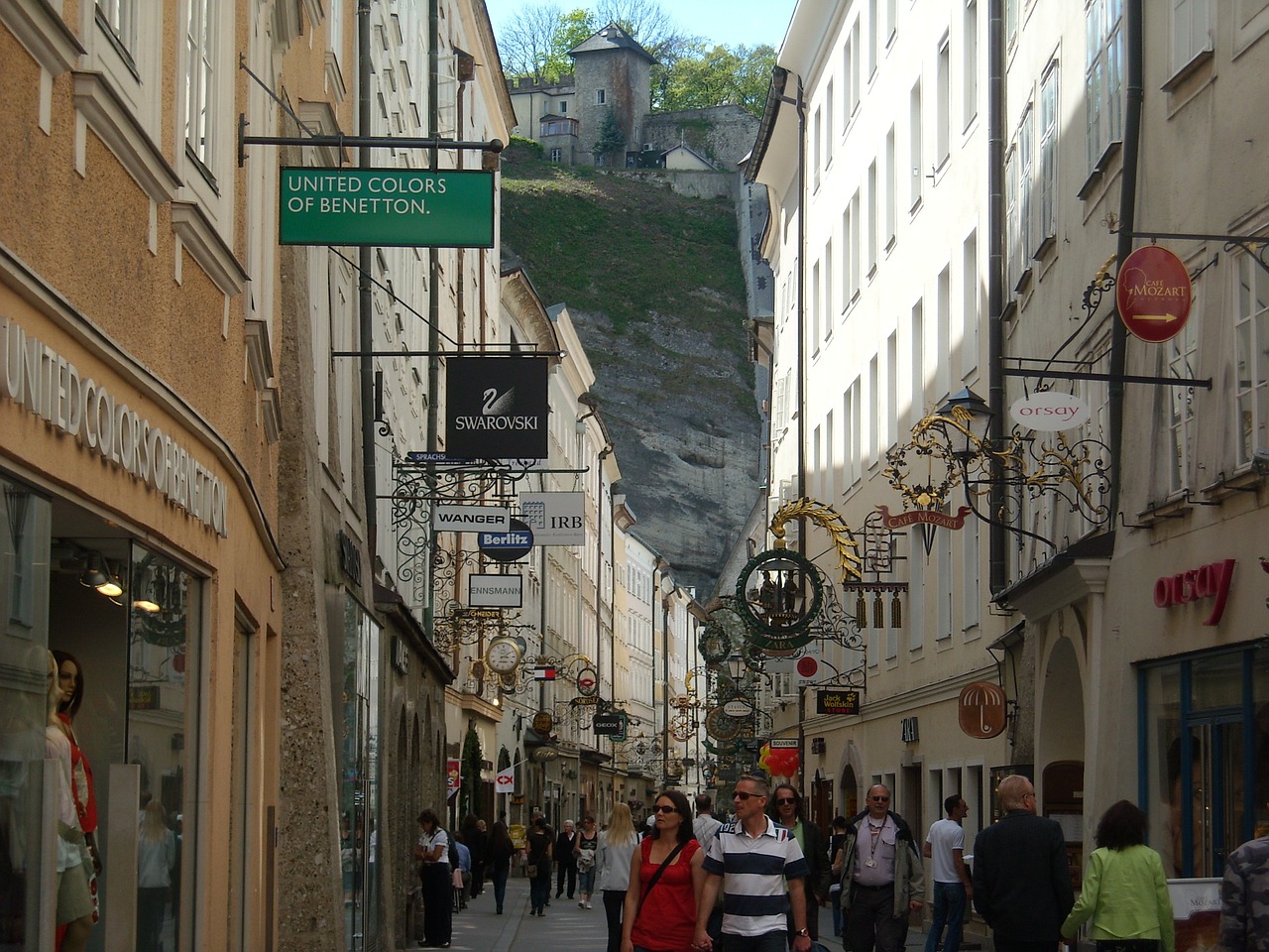 Salzburg, Austria, Getreidegasse, Turizmas, Miesto Pasivaikščiojimas, Parduotuvės, Pritraukimas, Lankytinos Vietos, Nemokamos Nuotraukos,  Nemokama Licenzija