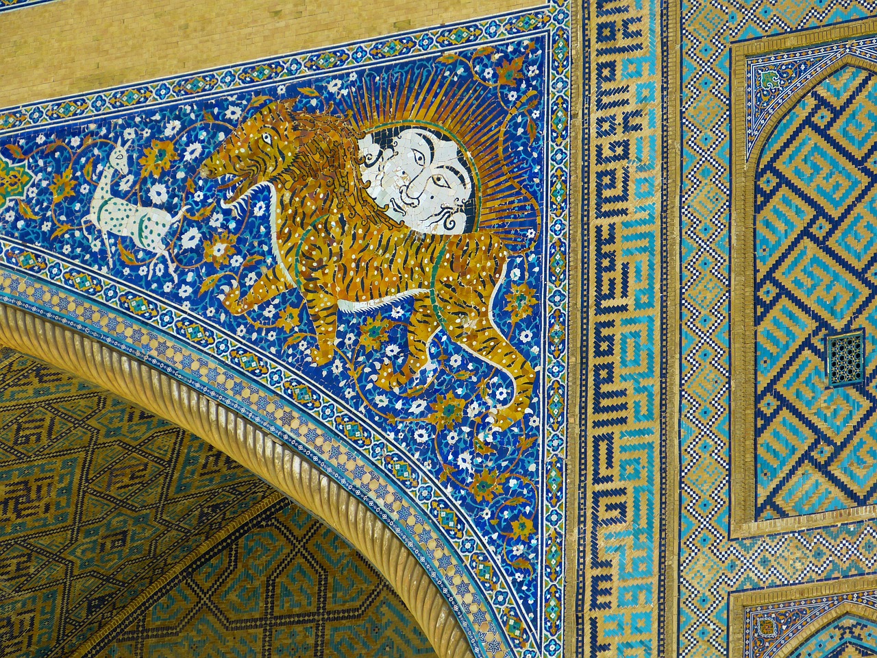 Samarkandas, Registruojantis Kvadratas, Uzbekistanas, Sher Dor Madrassah, Tigras, Liūtas, Mitinės Būtybės, Mozaika, Smėlio Vieta, Erdvė