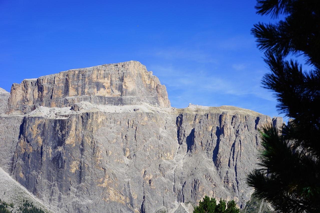 Sass Pordoi, Sella Masyvas, Plokščios Uolienos, Kalnų Plokščiakalnis, Plokščią Formos Kalnų Viršūnių Susitikimas, Roko Viršūnių Susitikimas, Dolomitai, Alpių, Italy, Unesco Pasaulio Paveldas