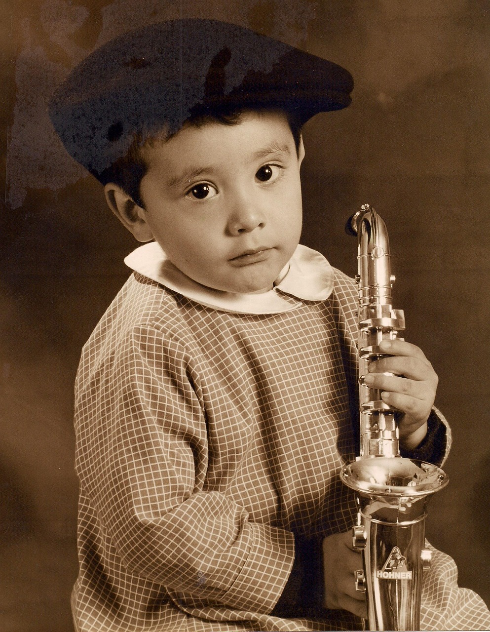 Saksofonas, Vaikas, Klasikinė Muzika, Sepija, Skrybėlių Vaikas, Taika, Gražus, Švelnus, Kūdikio Muzikantas, Mozarto Efektas