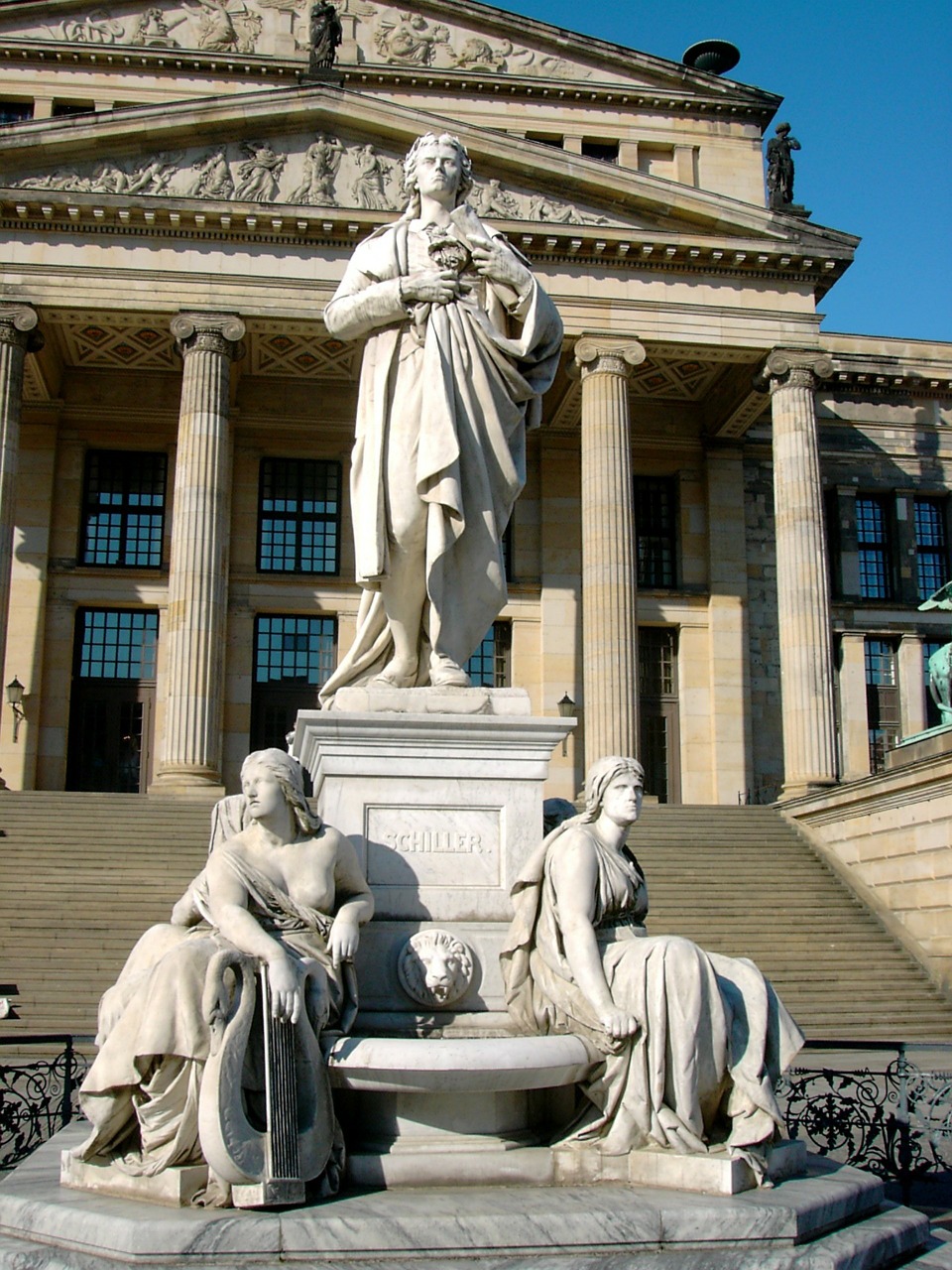 Schauspielhaus, Paminklas Schilleriui, Gendarmenmarkt, Berlynas, Nemokamos Nuotraukos,  Nemokama Licenzija