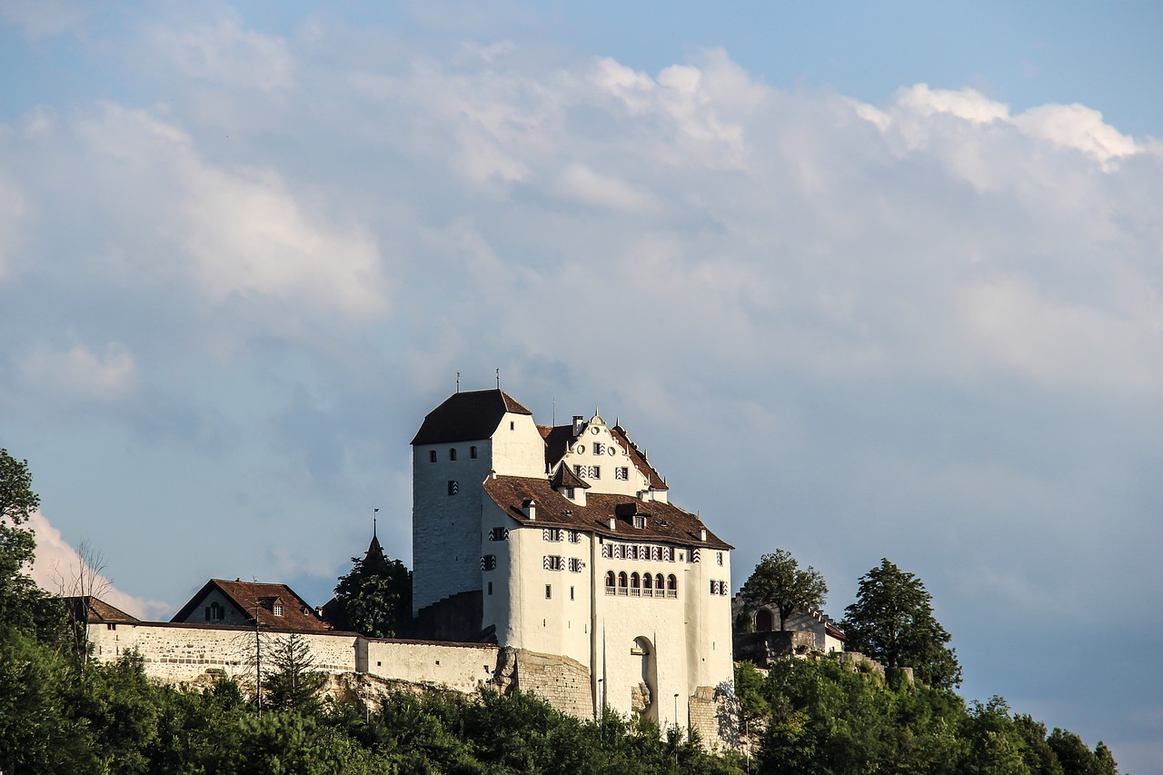 Schloss Wildegg, Wildegg, Pilis, Aargau, Šveicarija, Viduramžiai, Kraštovaizdis, Tvirtovė, Debesys, Istoriškai
