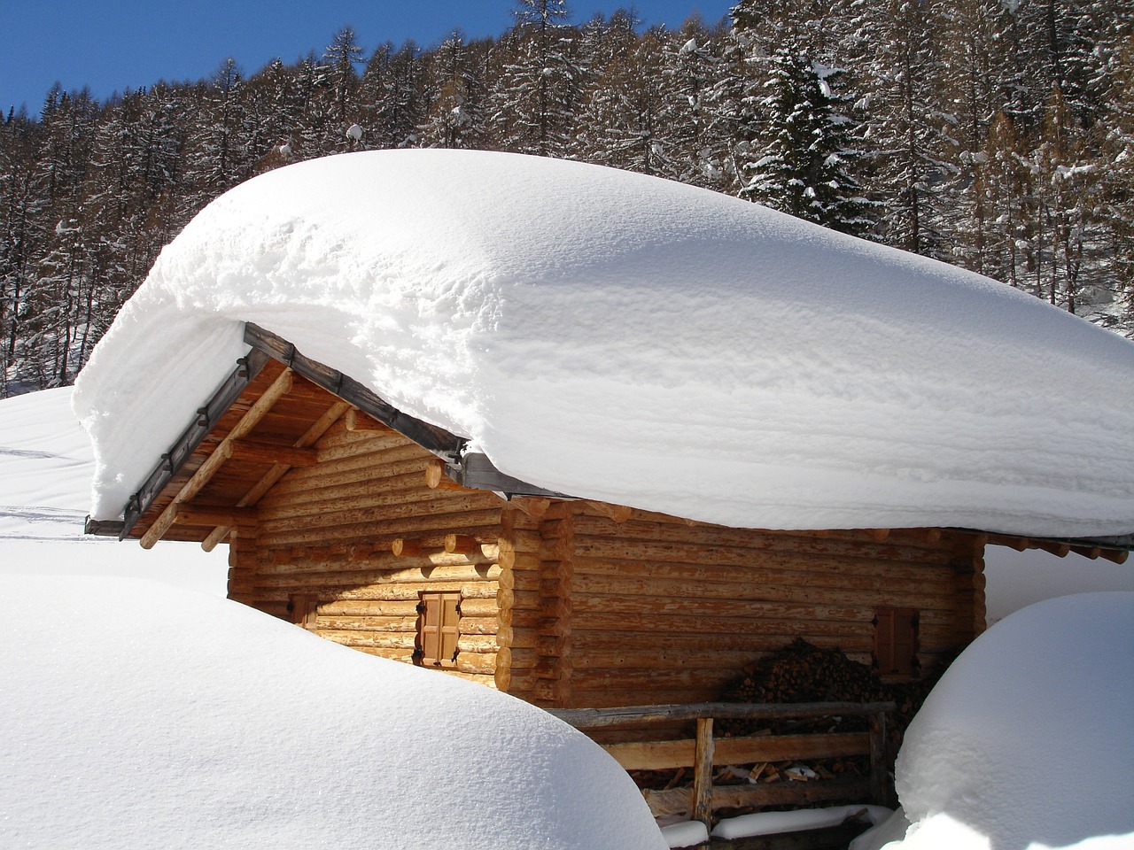Schnedach, Gilus Sniegas, Sniegas, Stogas, Namelis, Alm, Rąstinis Namelis, Val Dultimo, South Tyrol, Italy