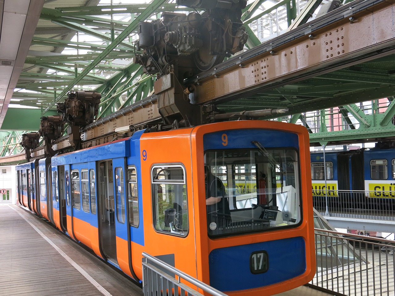 Schwebebahn, Vuppertalis, 17, Technologija, Mėlynos Oranžinės Spalvos, Geležinkelis, Roll, Traukinių Stotis, Nemokamos Nuotraukos,  Nemokama Licenzija