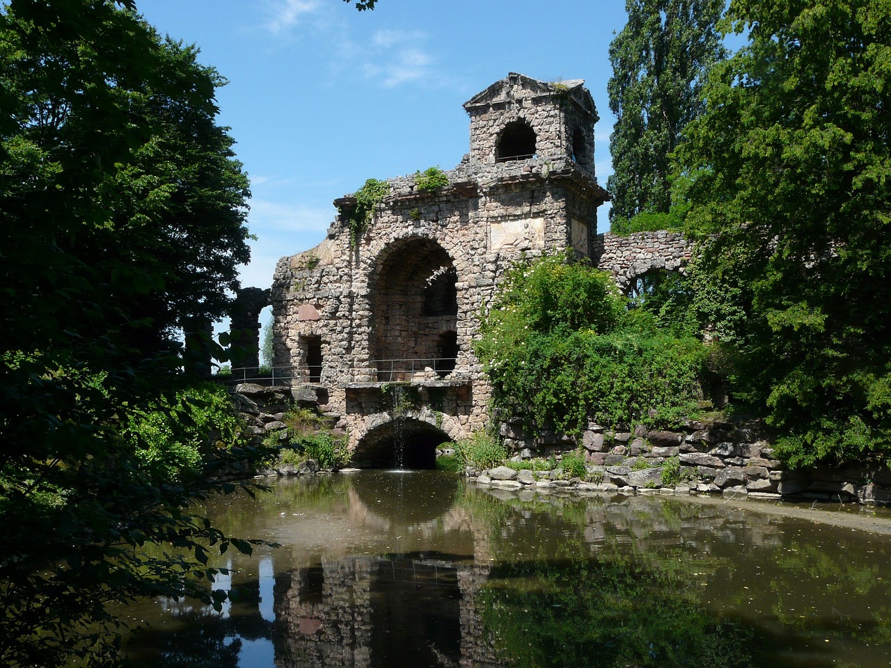 Отзывы castle park. Шветцинген парк.