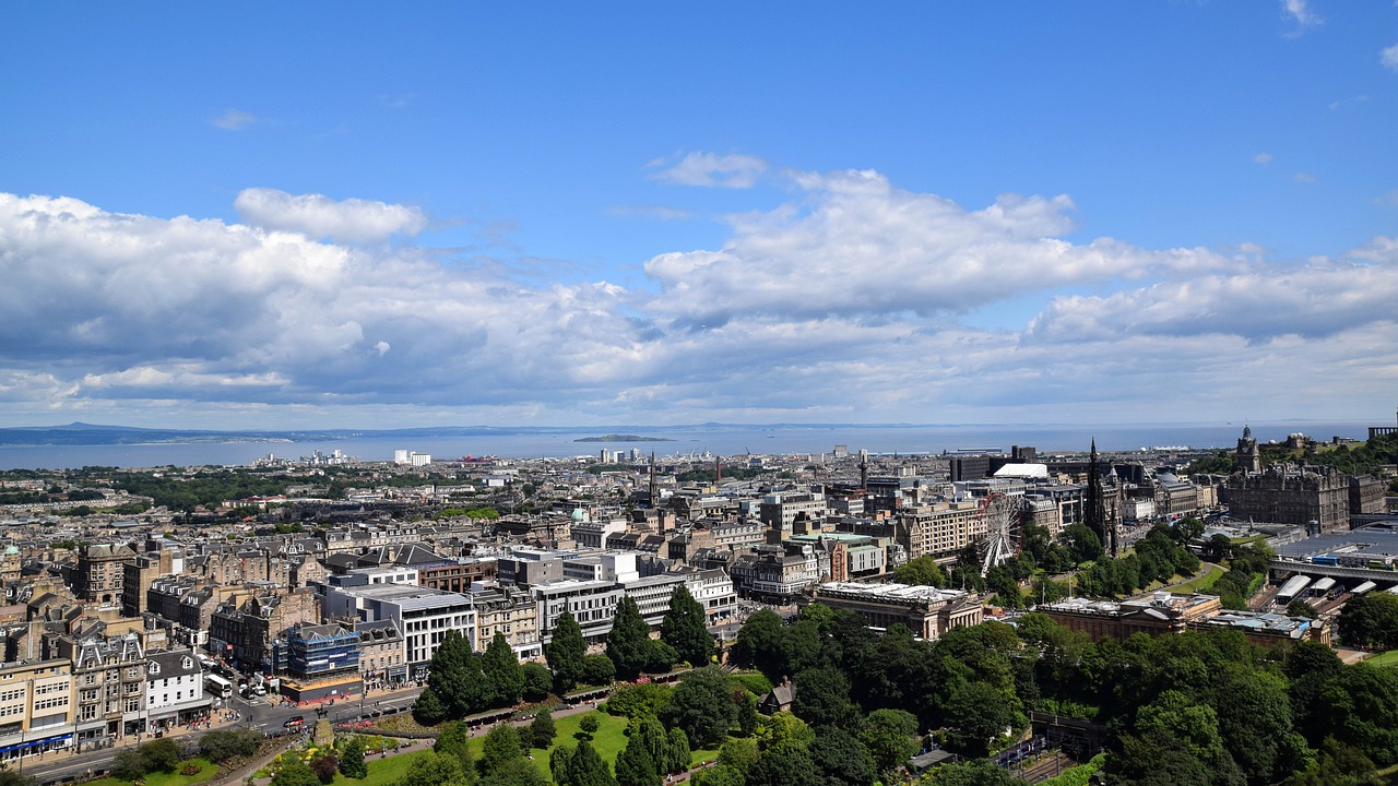 Škotija, Anglija, Edinburgas, Vaizdas, Miestas, Panorama, Miesto Vaizdas, Istorinis Miestas, Virš Stogų, Nemokamos Nuotraukos