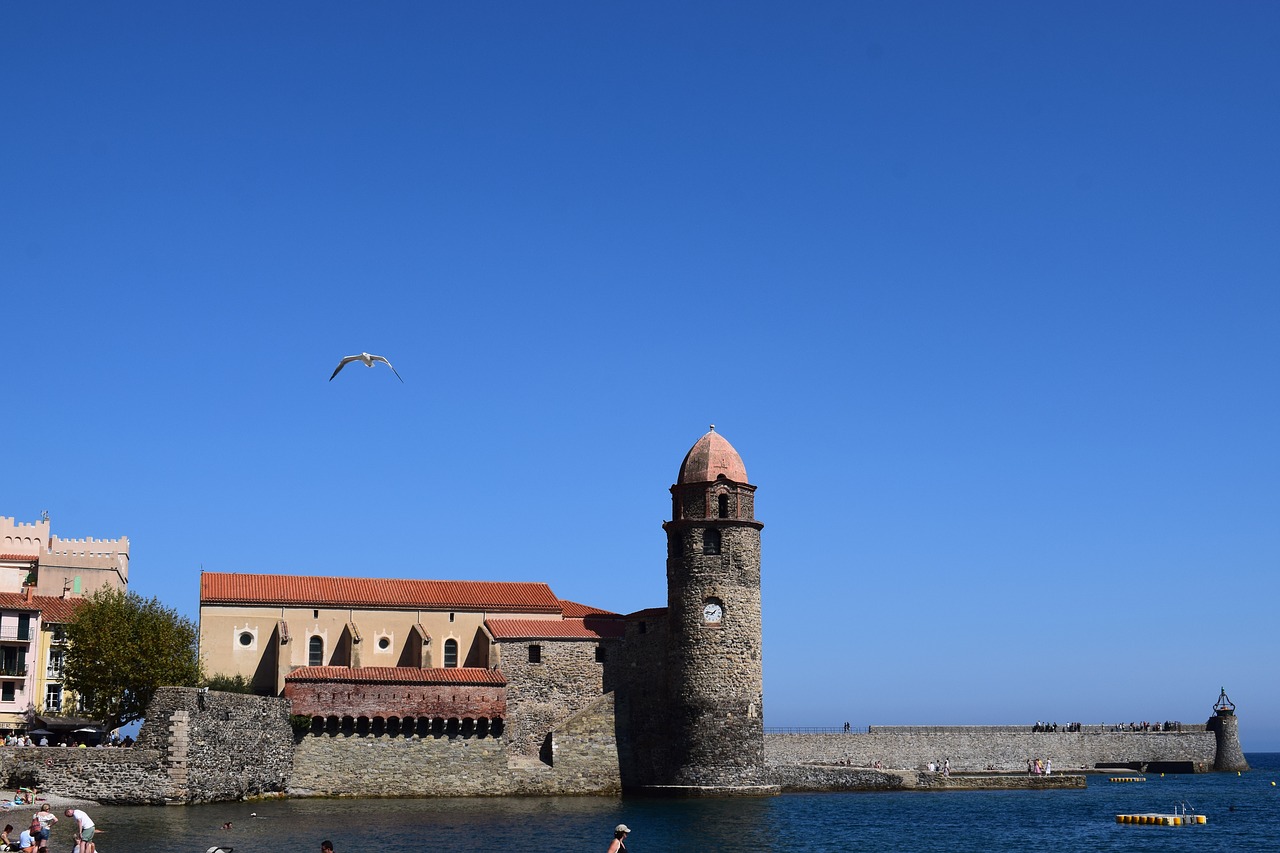 Jūra, Švyturys, Prancūzijos Pietinė Pakrantė, Dangus, Kajakas, Kraštovaizdis, Papludimys, Turizmas, Nemokamos Nuotraukos,  Nemokama Licenzija