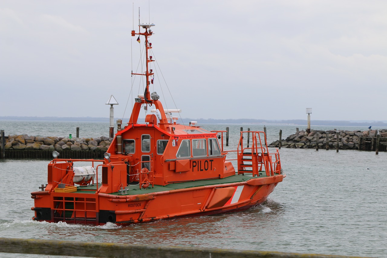 Jūrų Transportas,  Pilotinis Valtis,  Vandenys,  Jūra,  Laivas,  Boot,  Transporto Sistema,  Pilotas,  Uostas,  Laivyba