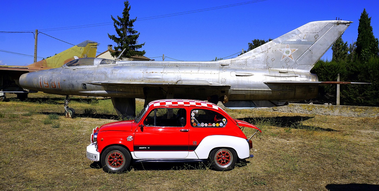 Sėdynė, Abarth, 70-Tieji Metai, Raudona, Šeši Šimtai, Sėdynė 600, Retro, Senovinis Automobilis, Raudona Mašina, Šeši Šimtai Abortų