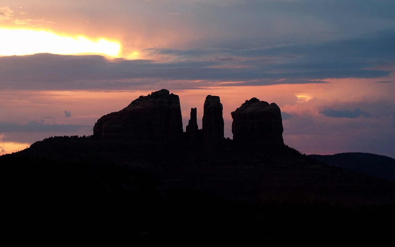 Sedona, Arizona, Katedros Uola, Kraštovaizdis, Saulėlydis, Siluetai, Dusk, Vakaras, Twilight, Debesys