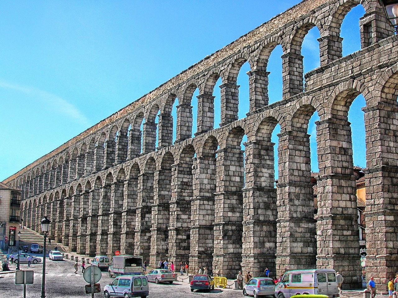 Segovia, Ispanija, Akaduktas, Romėnų, Architektūra, Stulpeliai, Orientyras, Istorinis, Transporto Priemonės, Dangus