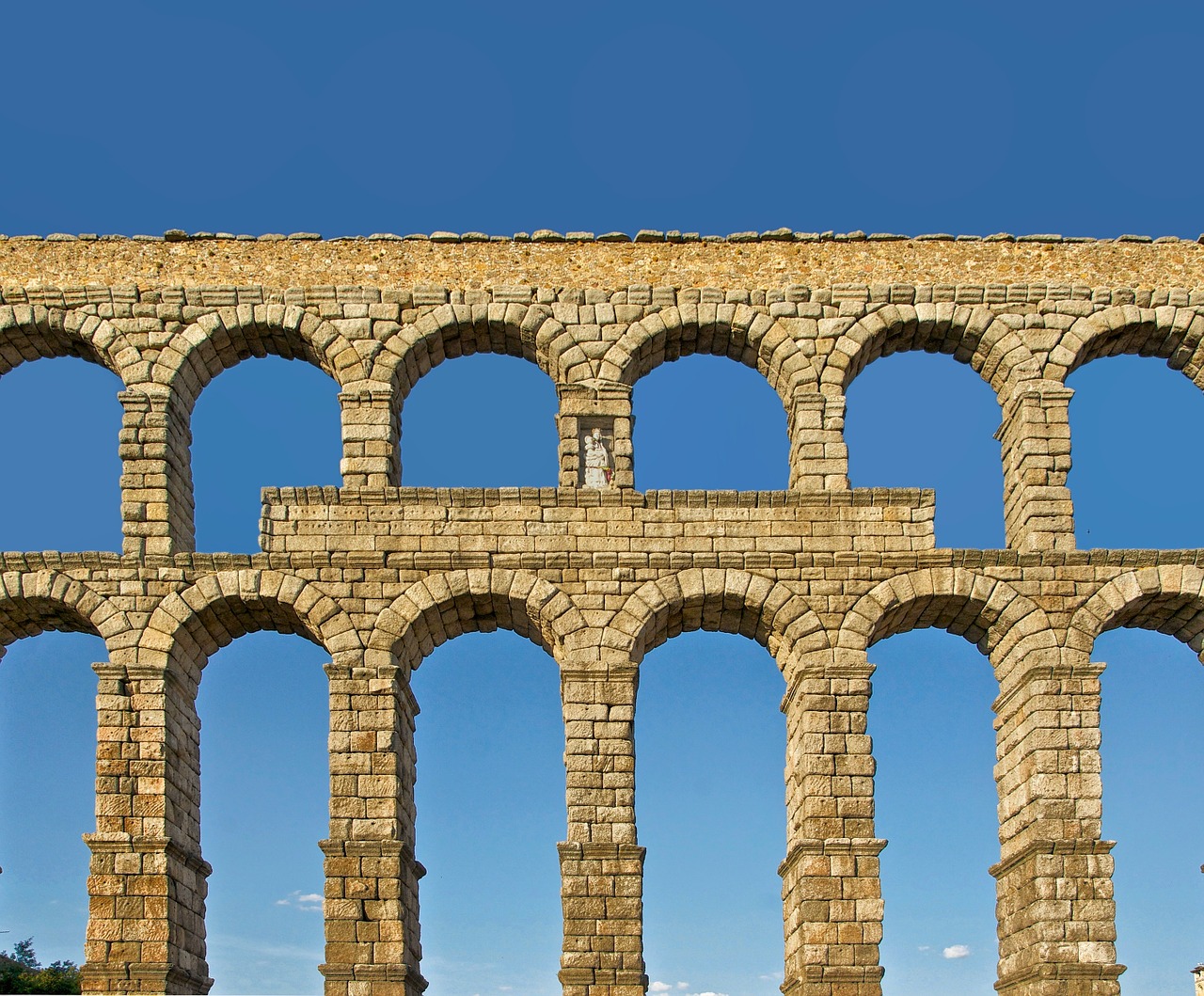 Segovia, Ispanija, Romaninis Akvedukas, Architektūra, Dangus, Debesys, Istorija, Istorinis, Orientyras, Paskirties Vietos