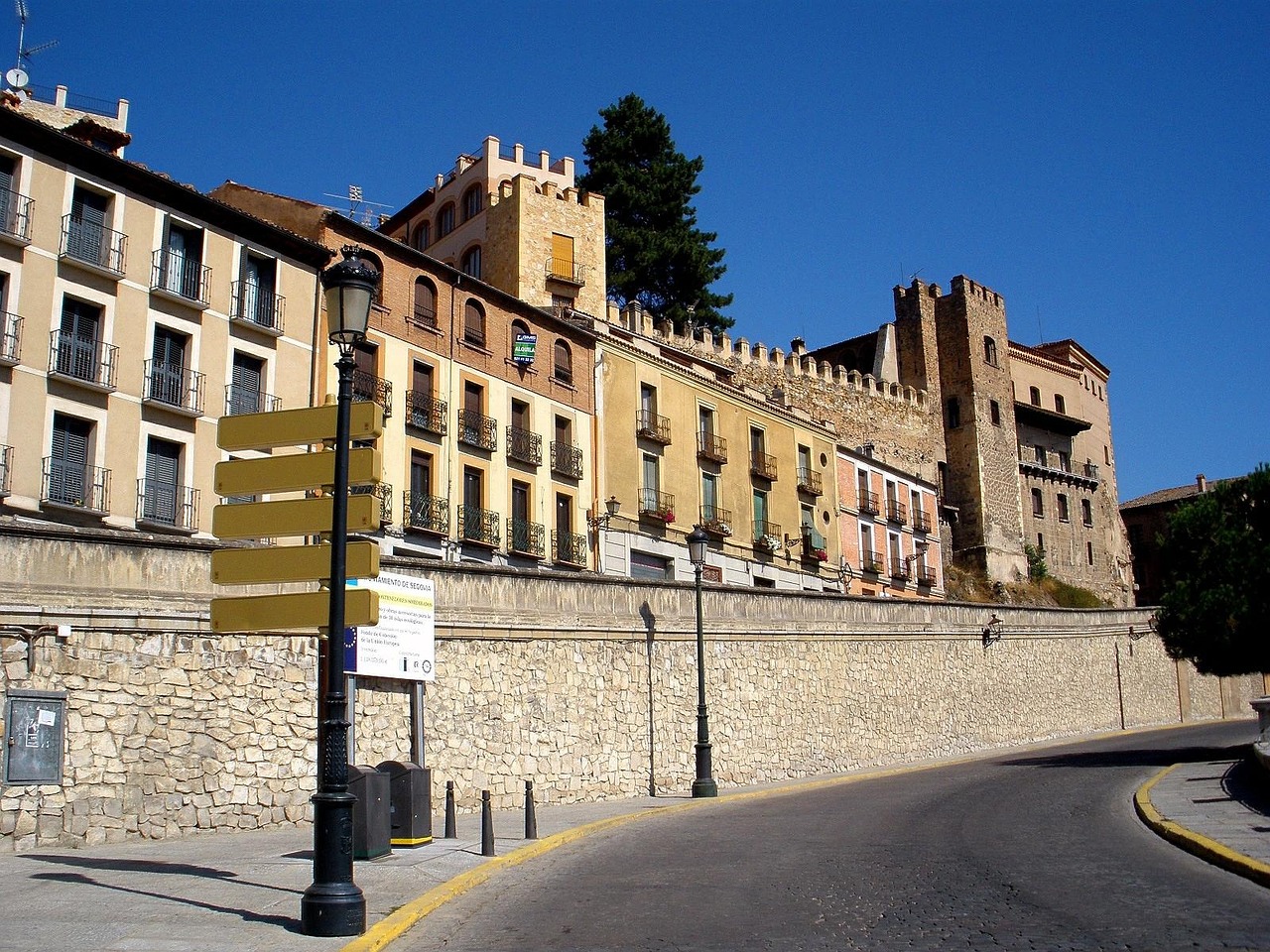 Segovia, Ispanija, Pastato Konstrukcija, Rūmai, Istorinis, Orientyras, Paskirties Vietos, Gatvė, Siena, Akmuo