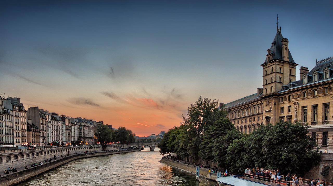 Upė Seine, Saulėlydis, Paris, Dusk, Pastatai, Miesto Panorama, Architektūra, Vanduo, Istorinis, Kelionė