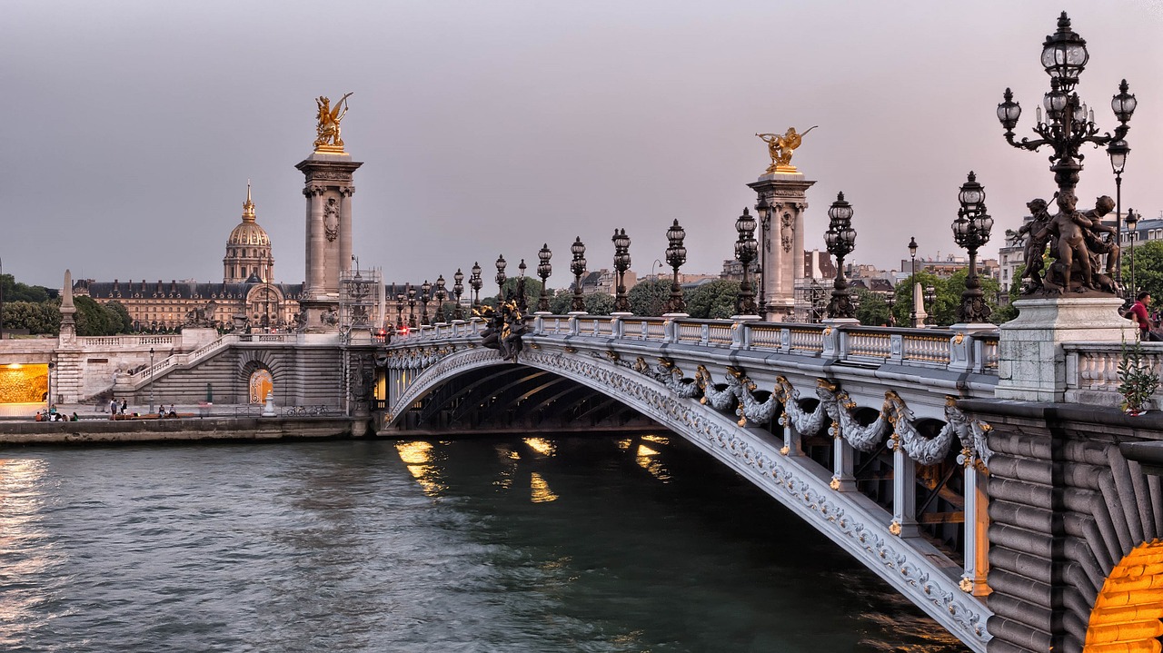 Upė Seine, Tiltas, Paris, France, Pont Alexander Iii, Vanduo, Architektūra, Istorinis, Miesto Panorama, Kelionė