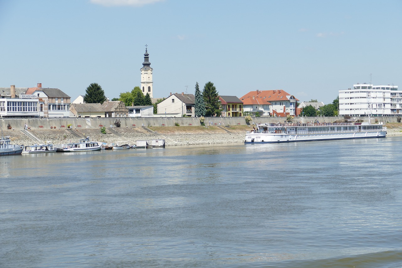 Serbija, Vengrija, Balkanų, Danube, Upės Kruizas, Kruizas, Mohacs, Bankas, Dike, Užtvankos