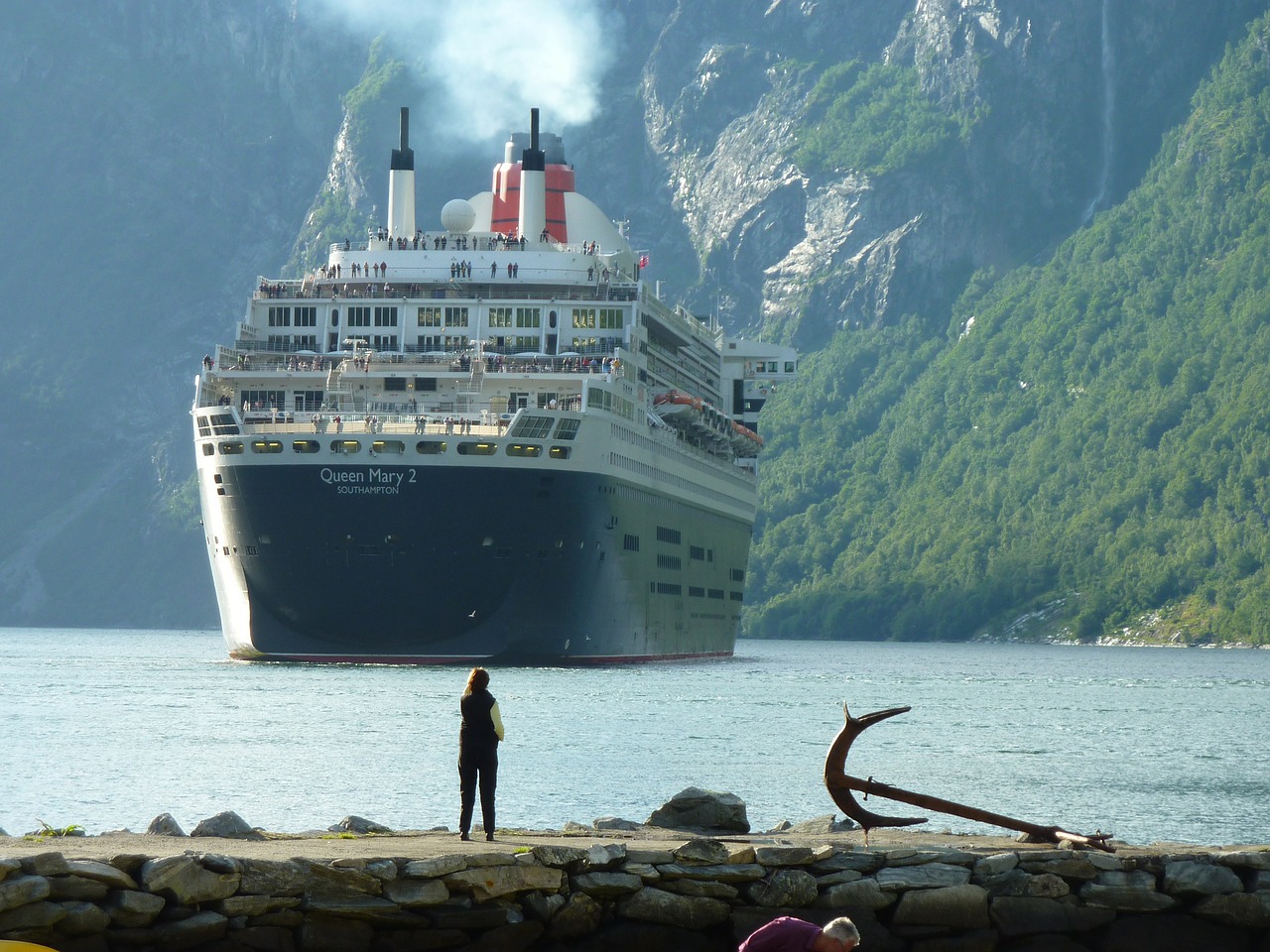 Laivas, Keleivinis Laivas, Kruizinis Laivas, Norvegija, Fjordas, Geiranger, Jūra, Kelionė, Karalienė Mary 2, Ilgesys