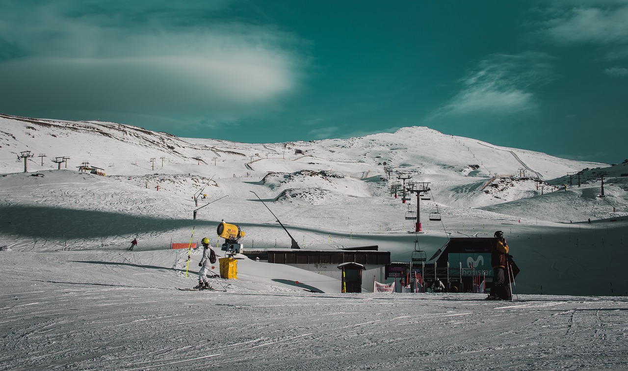 Siera-Nevada,  Granada,  Kalnų,  Piko-Veleta,  Slidinėjimas,  Nevado,  Baltos Spalvos,  Šalto,  Andalūzija,  Keltuvas