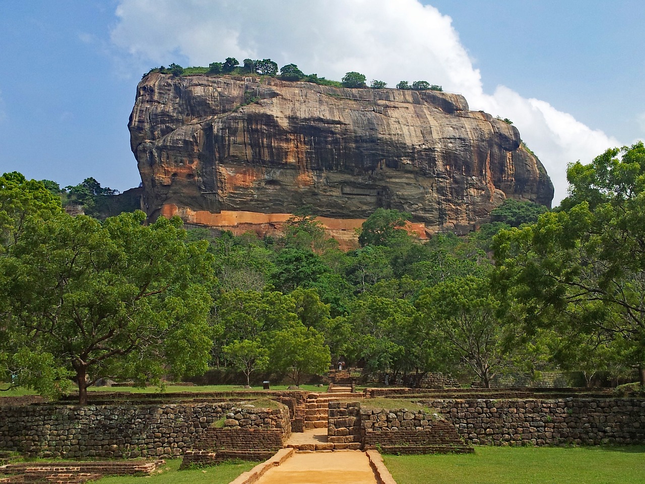 Sigiriya, Šri Lanka, Rokas, Kraštovaizdis, Asija, Gamta, Medžiai, Šventykla, Budizmas, Šventasis Kalnas