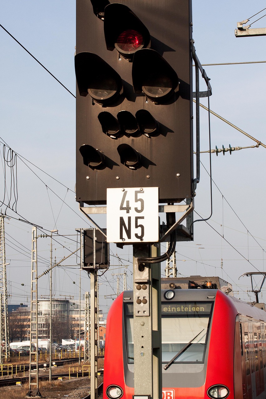 Signalas, Sustabdyti, Traukinys, S Bahn, Vairavimas, Raudona, Loco, Takelius, Mobilus, Kelionė