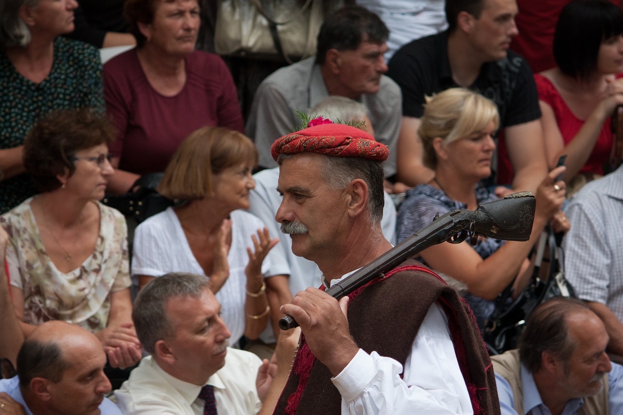 Sinjska Alka, Dalyvis, Kroatija, Jojimo Varžybos, Paradas, Apsirengęs, Kostiumas, Pistoletas, Auditorija, Nemokamos Nuotraukos