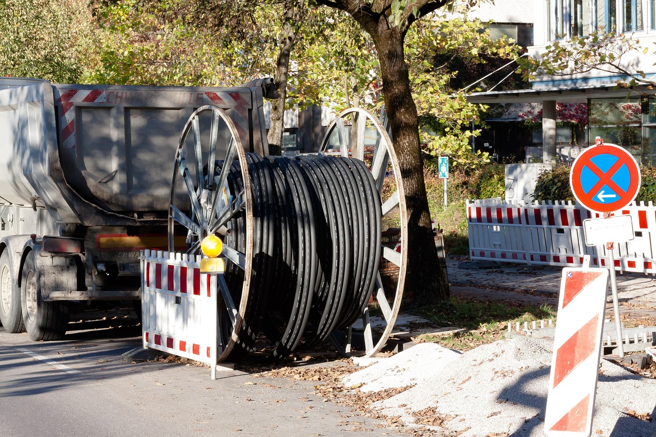 Svetainė, Sunkvežimis, Transporto Priemonė, Transportas, Vice, Statybos Darbai, Komercinė Transporto Priemonė, Sustojimas, Įspėjamieji Signalai, Kelio Zenklas