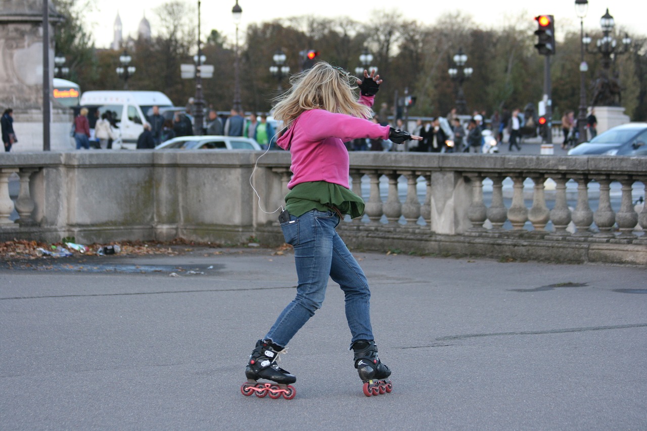 Čiuožimo,  Čiuožėjas,  Riedlentė,  Kelias,  Malonumas,  Linksma,  Laisvalaikis,  Paris,  Inline,  Dinamiškas