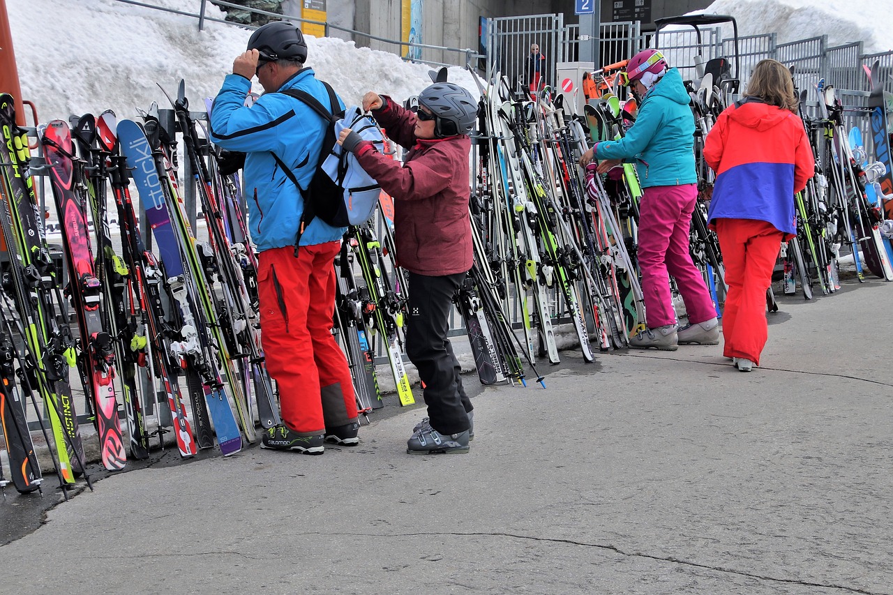 Slidinėti,  Slides,  Slidininkai,  Zermatt,  Šveicarija,  Sportas,  Alpės,  Žmonių,  Gatvė,  Miestas