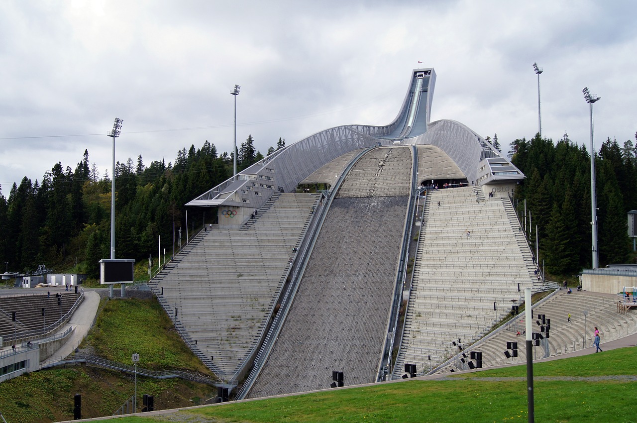 Slidinėjimo Šokinėja, Žiemos Sportas, Slidinėjimo Šuolis, Holmenkollen, Norvegija, Vasara, Nemokamos Nuotraukos,  Nemokama Licenzija