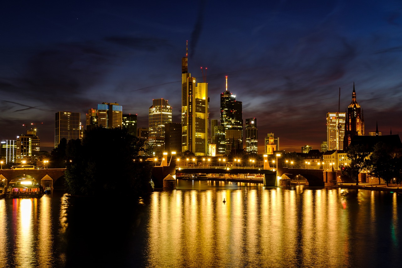 Skyline,  Dangoraižis,  Dangoraižiai,  Miestas,  Tiltas,  Amžiaus Tiltas,  Vandens,  Veidrodinis,  Žibintai,  Naktis