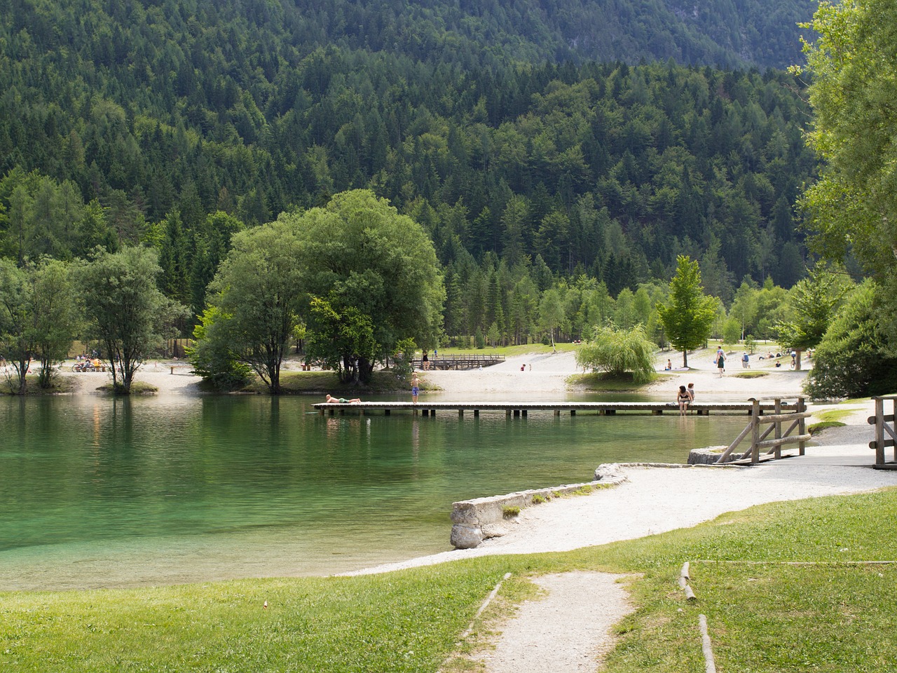 Slovenia, Jasno Ežeras, Vanduo, Šventė, Atsigavimas, Atsipalaidavimas, Vandens Sportas, Tiltas, Pėdos, Kalnas