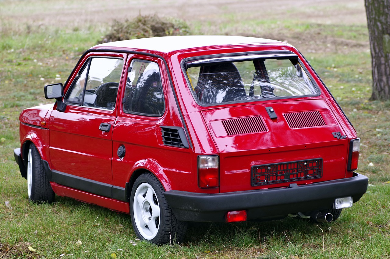 Mažas Fiat, Berniukas, Fiat, 126 P, Automobilis, Automatinis, Raudona, Restauruotas, Senas, Lenkija