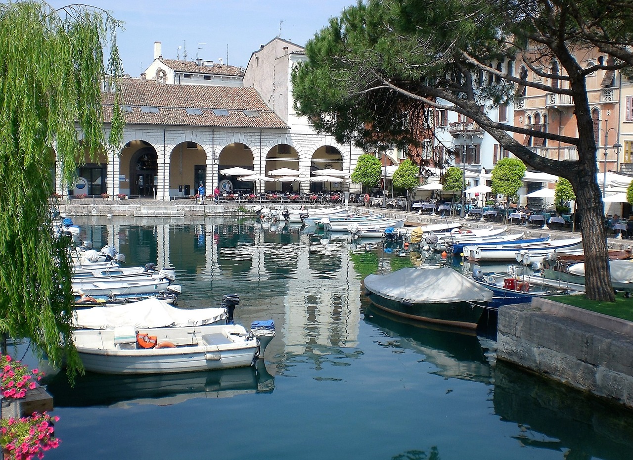 Mažas Uostas, Italy, Garda, Idiliškas, Vasara, Šventė, Desenzano, Valtys, Nemokamos Nuotraukos,  Nemokama Licenzija