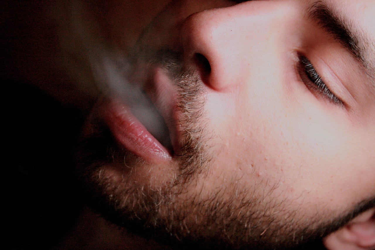 Rūkymas, Dūmai, Bart, Vyras, Cigaretės, Nemokamos Nuotraukos,  Nemokama Licenzija