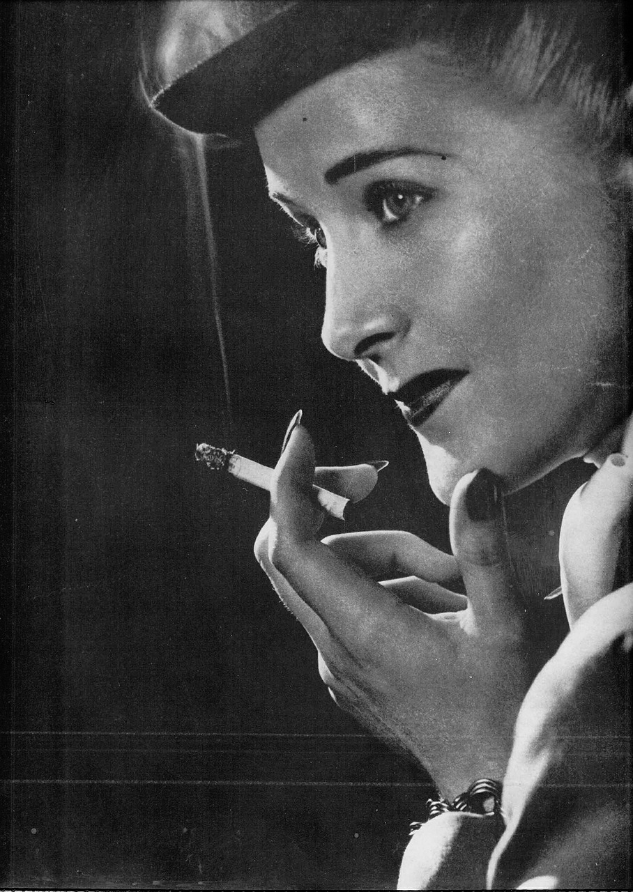 Rūkymas, Modelis, Vintage, Dūmai, Cigarečių, Retro, Klasikinis, Moteris, Portretas, Glamoras