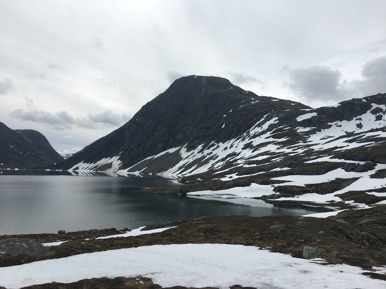 Sniegas, Vanduo, Kalnas, Kraštovaizdis, Gamta, Ežeras, Norvegija, Geiranger, Europa, Debesys