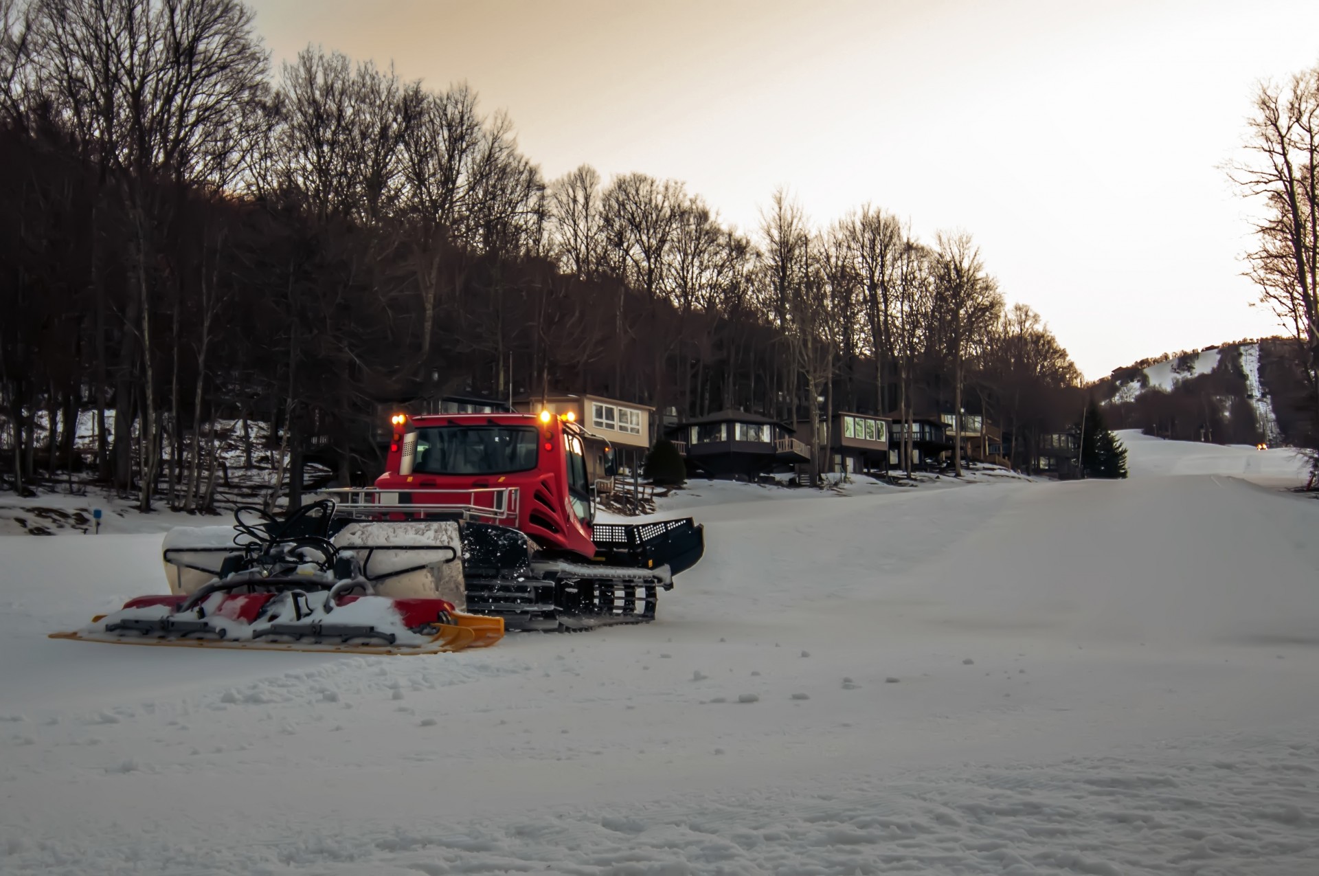 Veiksmas,  Alpių,  Alpės,  Ašmenys,  Šaltas,  Įranga,  Groomer,  Grooming,  Kalnas,  Hidraulinė