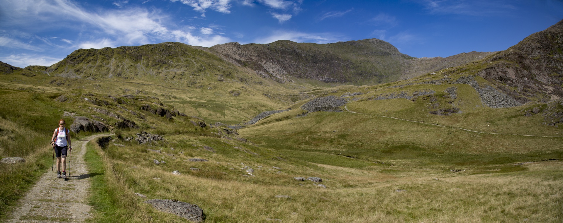 Snieguotė,  Slėnis,  Valų Kalba,  Kalnai,  Snowdon,  Traukinys,  Uk,  Lauke,  Kiauras,  Kalnas